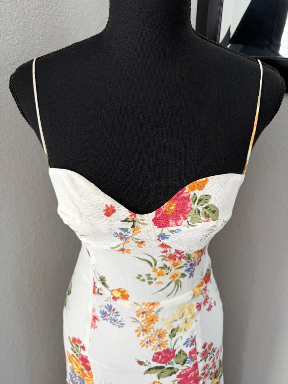REFORMATION Juliette Crepe Ivory Floral Bouquet Midi Dress 0 - Picture 3 of 11